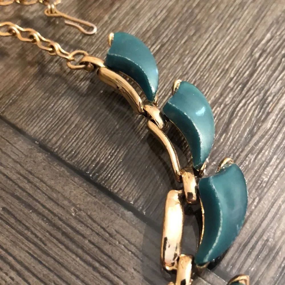 Vintage Mid Century Green Thermoset Plastic Necklace - Picture 6 of 16